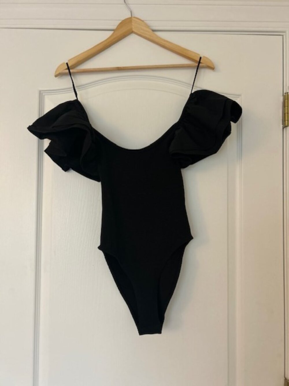 Zara Black Ribbed Ruffle Sleeve Bodysuit NWT Size Small